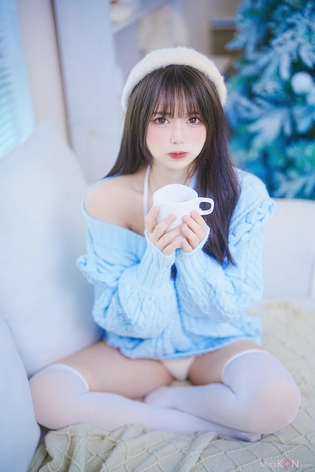 Coser@Tina很妖孽呀: 蓝色秋冬毛衣 (27 photos)