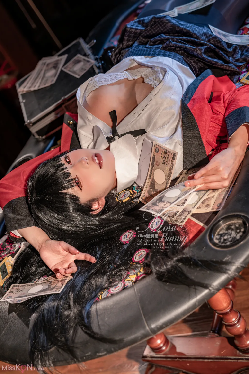 Coser@黏黏团子兔: 狂赌之梦 (91 photos )