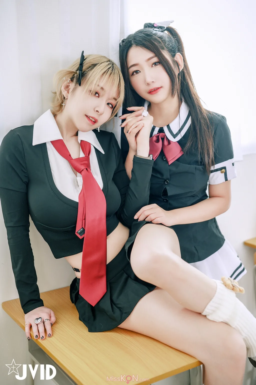 [JVID] 黎菲儿 &amp; 黎茉: 情欲校园补考日-女学生在教室嬉闹-相互探索身体-性欲高涨 (171 photos)