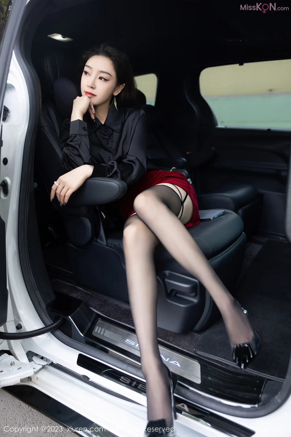 XIUREN No.7865 – 7875 (766 photos)