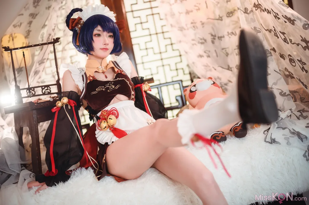 Coser@阿包也是兔娘: 香菱女仆 (41 photos)