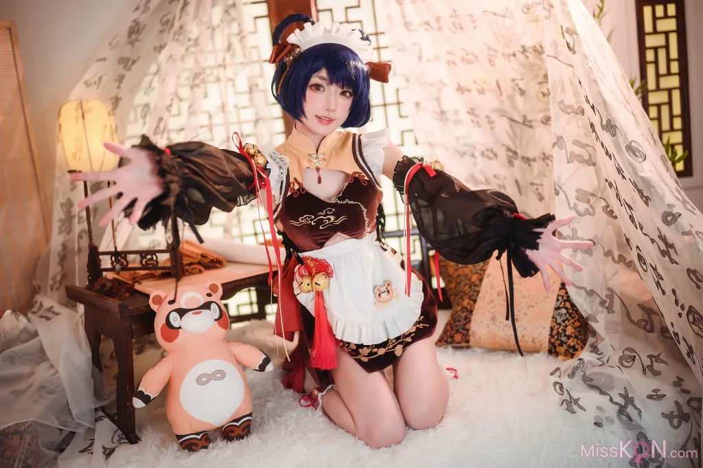 Coser@阿包也是兔娘: 香菱女仆 (41 photos)