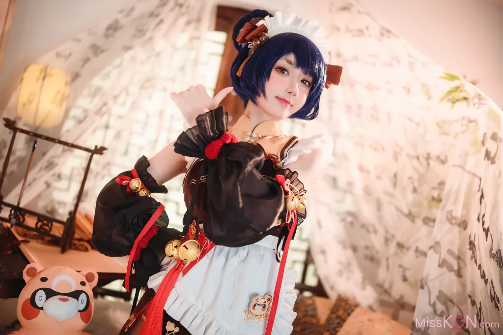 Coser@阿包也是兔娘: 香菱女仆 (41 photos)