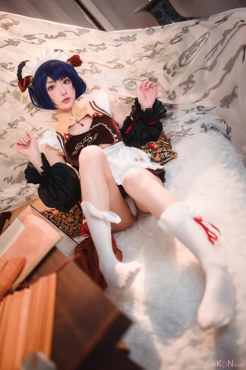 Coser@阿包也是兔娘: 香菱女仆 (41 photos)