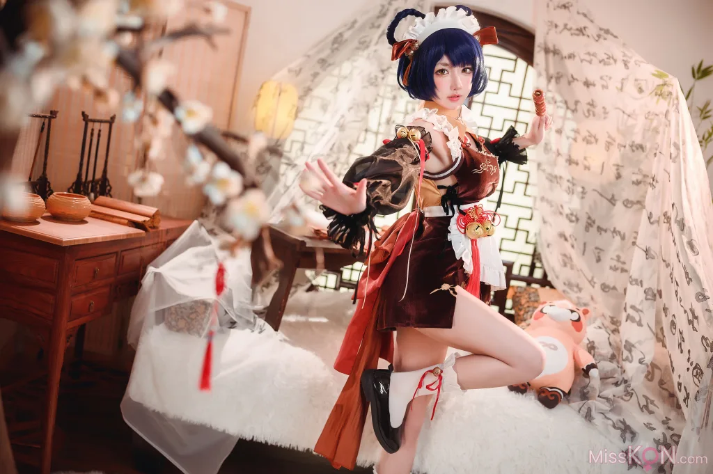 Coser@阿包也是兔娘: 香菱女仆 (41 photos)