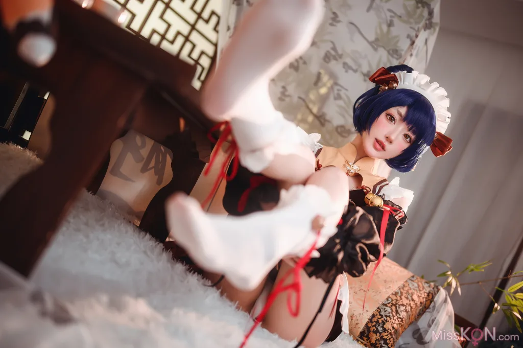 Coser@阿包也是兔娘: 香菱女仆 (41 photos)