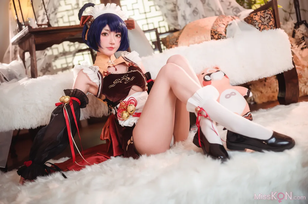 Coser@阿包也是兔娘: 香菱女仆 (41 photos)