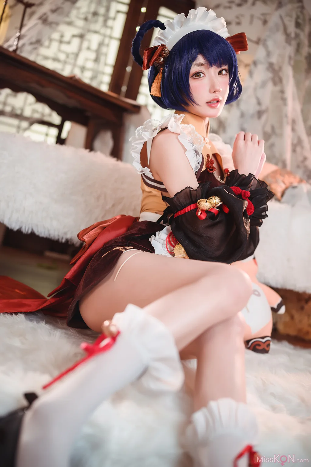 Coser@阿包也是兔娘: 香菱女仆 (41 photos)