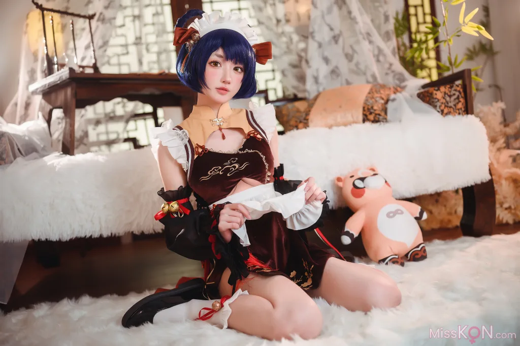 Coser@阿包也是兔娘: 香菱女仆 (41 photos)