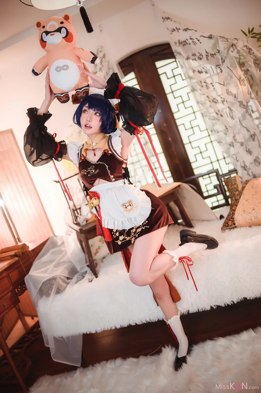 Coser@阿包也是兔娘: 香菱女仆 (41 photos)