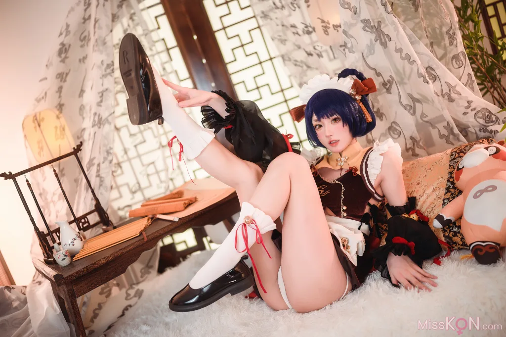 Coser@阿包也是兔娘: 香菱女仆 (41 photos)