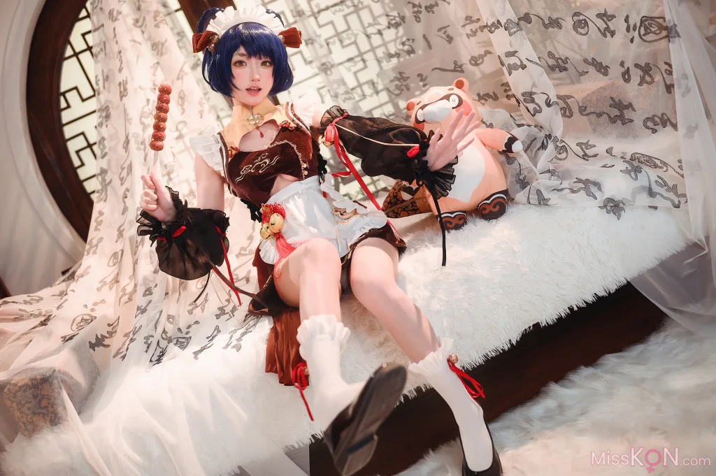Coser@阿包也是兔娘: 香菱女仆 (41 photos)