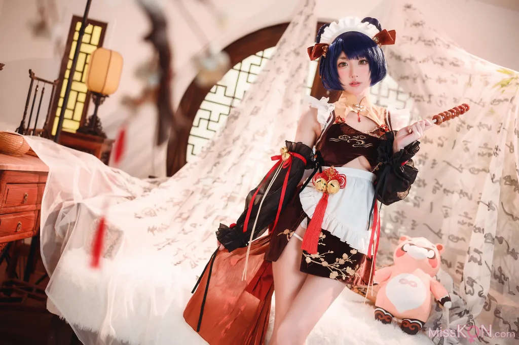 Coser@阿包也是兔娘: 香菱女仆 (41 photos)