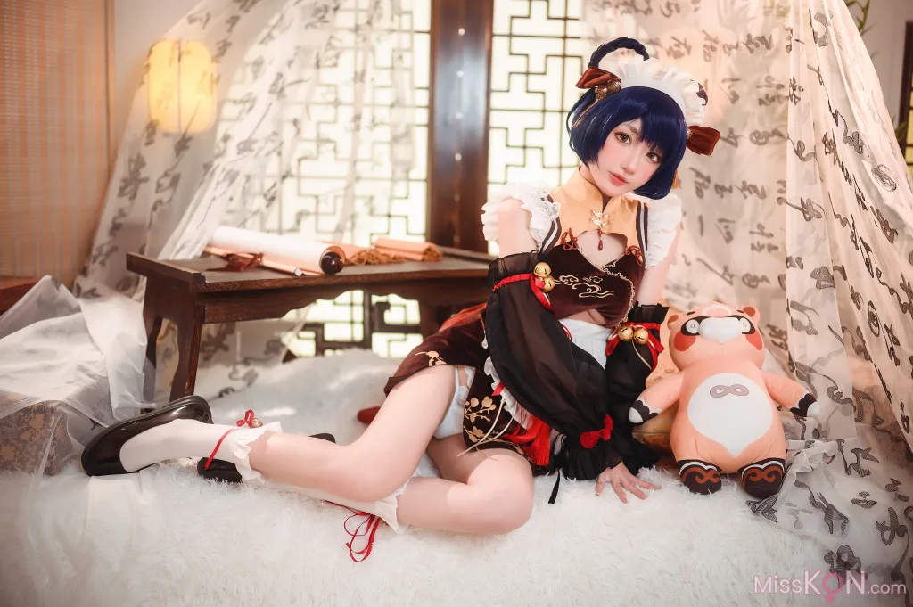 Coser@阿包也是兔娘: 香菱女仆 (41 photos)