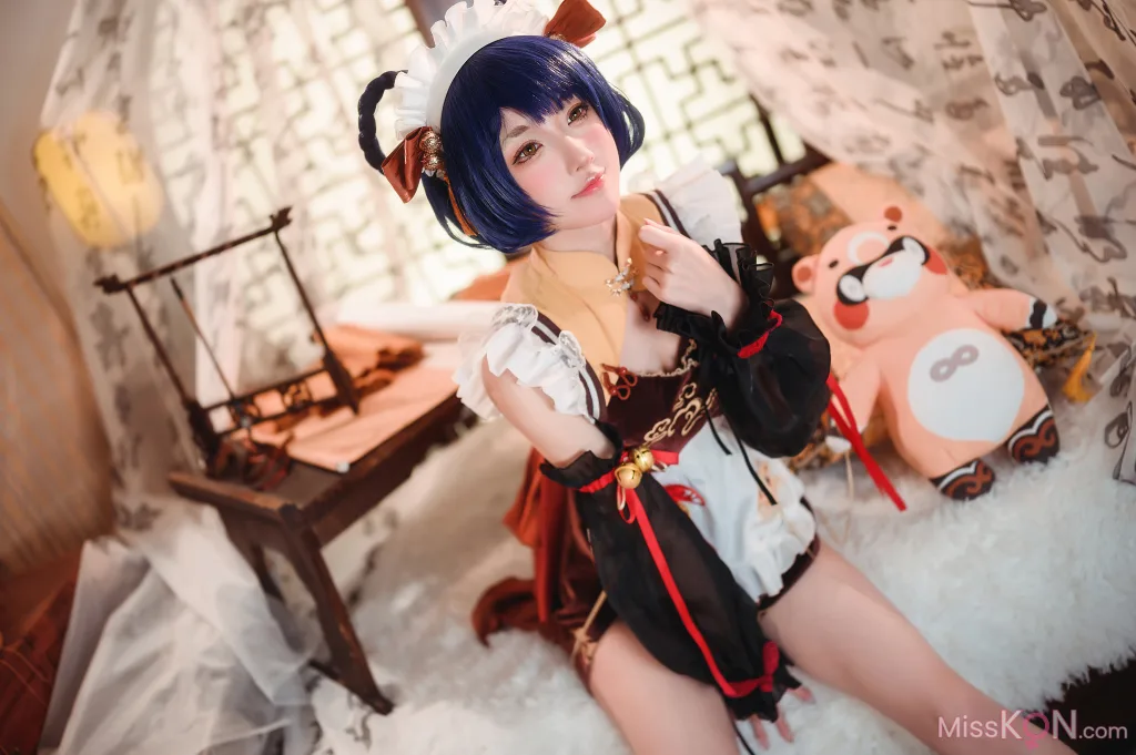 Coser@阿包也是兔娘: 香菱女仆 (41 photos)