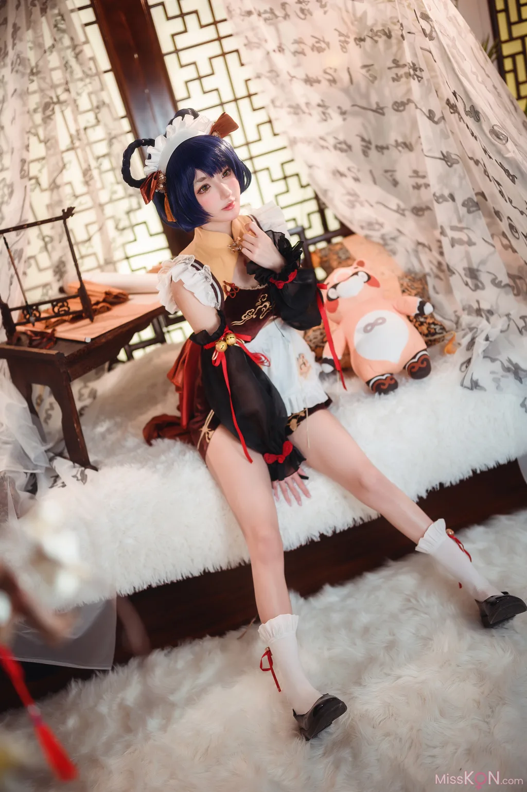 Coser@阿包也是兔娘: 香菱女仆 (41 photos)