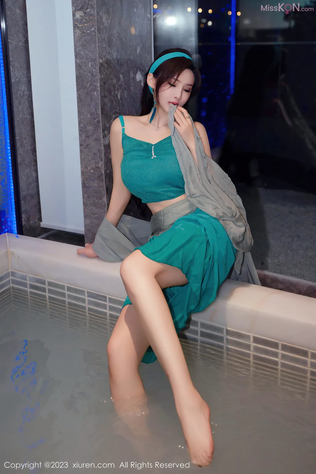 XIUREN No.7886 – 7895 (793 photos)