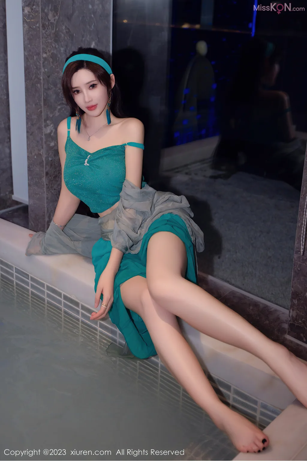 XIUREN No.7886 – 7895 (793 photos)