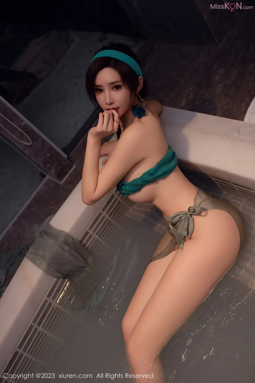 XIUREN No.7886 – 7895 (793 photos)