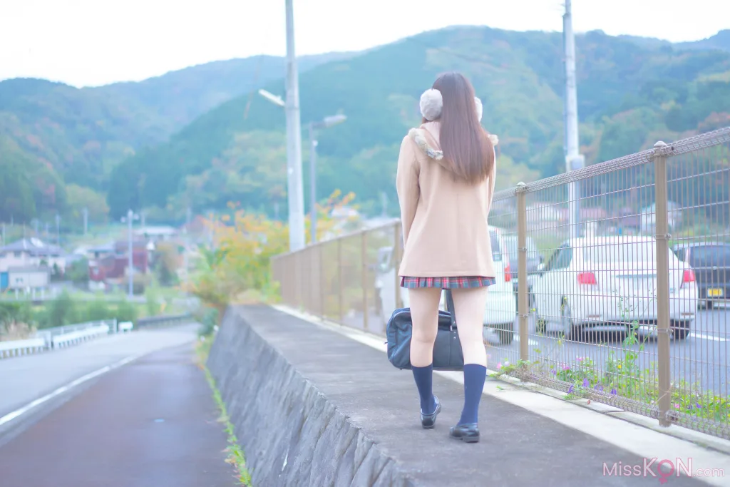 [JP] Megumi Aisaka (逢坂愛): Megu Ism メグ伊豆ム (586 photos)