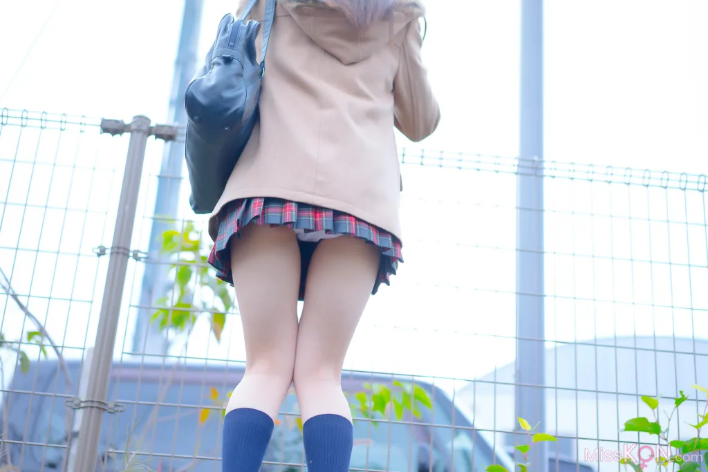 [JP] Megumi Aisaka (逢坂愛): Megu Ism メグ伊豆ム (586 photos)