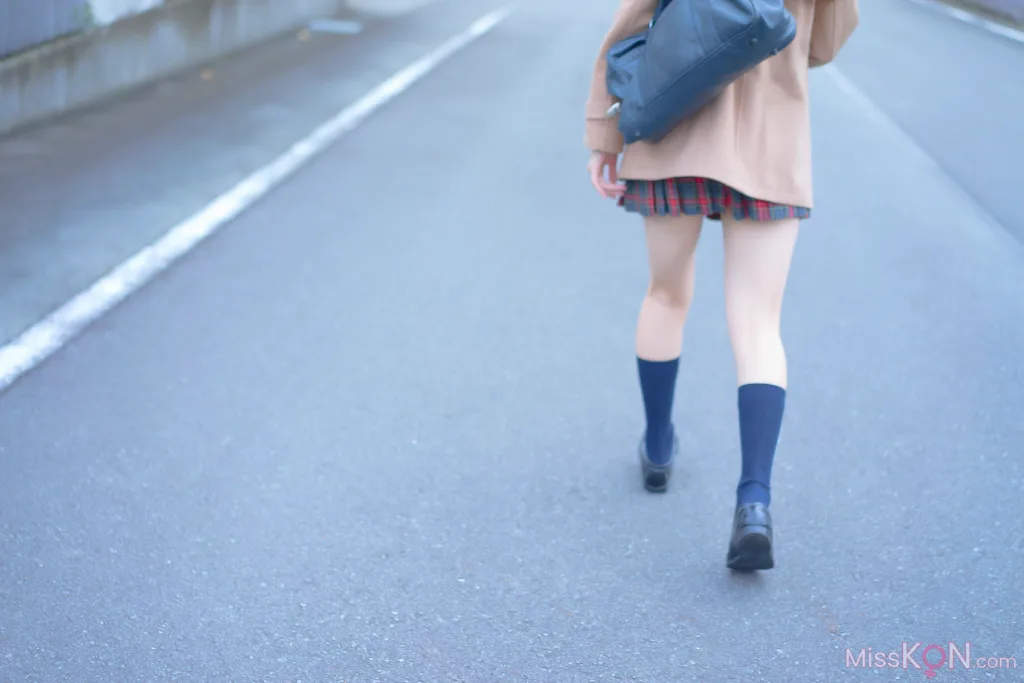 [JP] Megumi Aisaka (逢坂愛): Megu Ism メグ伊豆ム (586 photos)