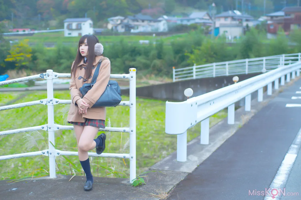 [JP] Megumi Aisaka (逢坂愛): Megu Ism メグ伊豆ム (586 photos)