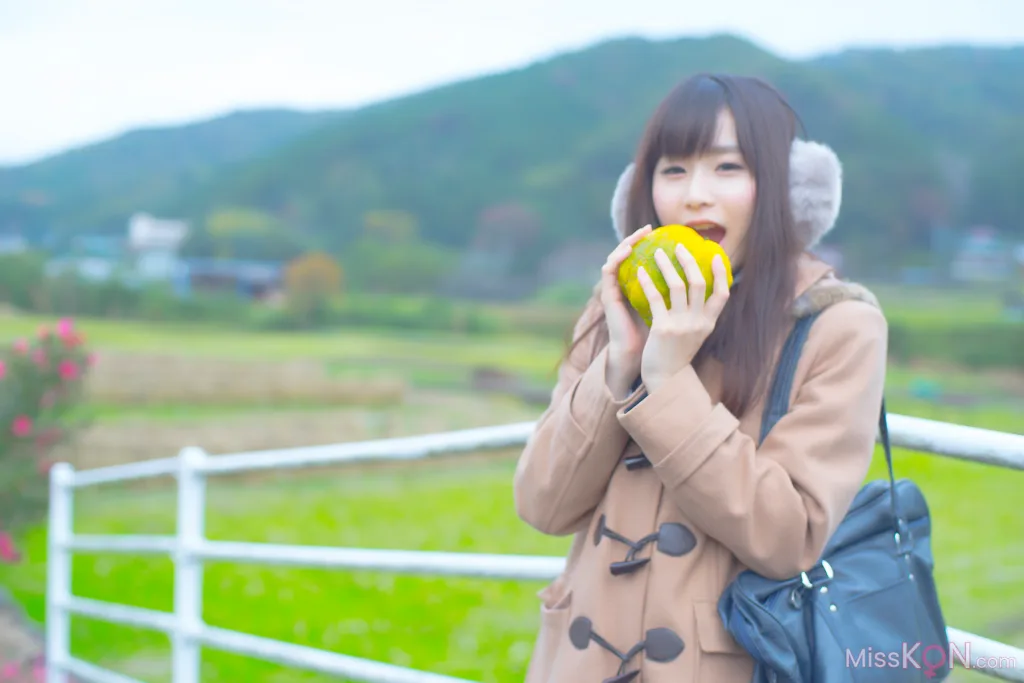 [JP] Megumi Aisaka (逢坂愛): Megu Ism メグ伊豆ム (586 photos)