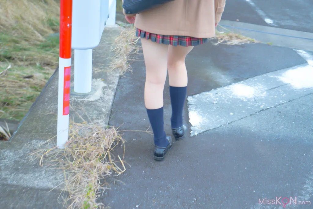 [JP] Megumi Aisaka (逢坂愛): Megu Ism メグ伊豆ム (586 photos)