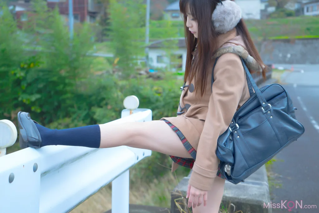 [JP] Megumi Aisaka (逢坂愛): Megu Ism メグ伊豆ム (586 photos)
