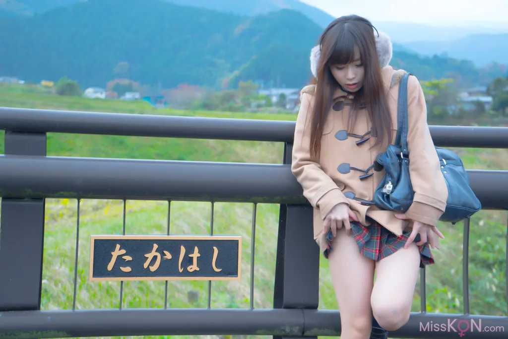 [JP] Megumi Aisaka (逢坂愛): Megu Ism メグ伊豆ム (586 photos)