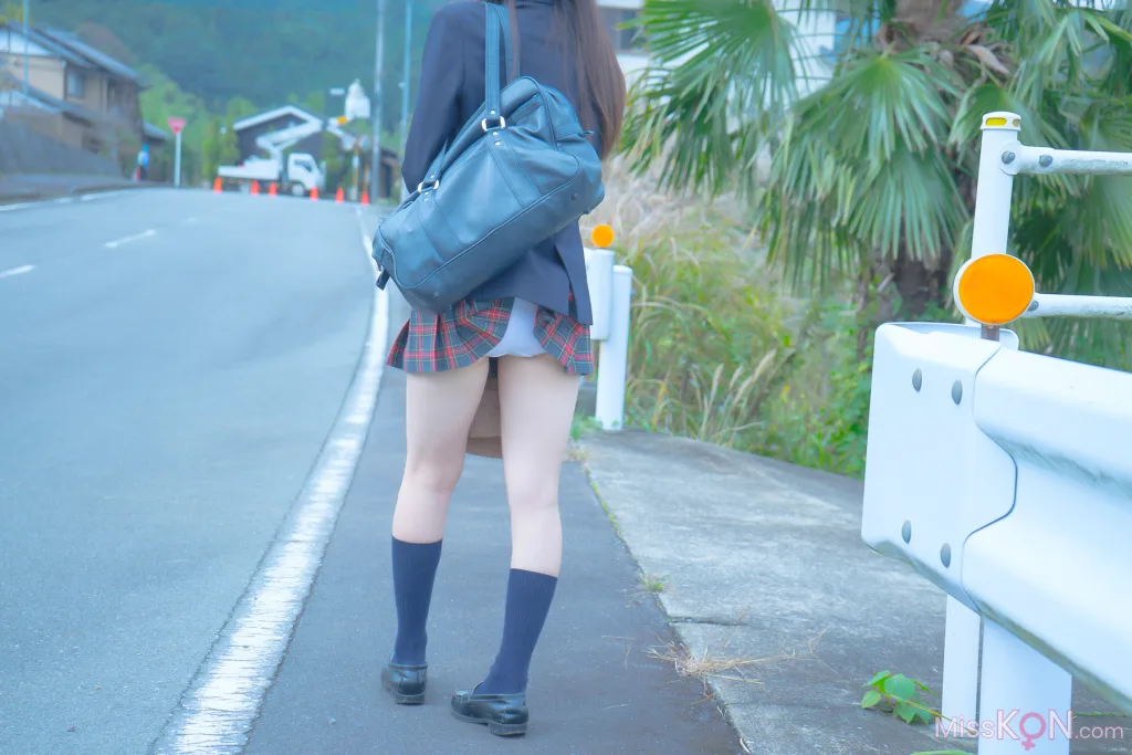 [JP] Megumi Aisaka (逢坂愛): Megu Ism メグ伊豆ム (586 photos)
