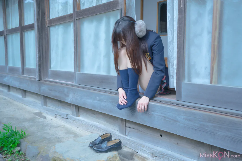 [JP] Megumi Aisaka (逢坂愛): Megu Ism メグ伊豆ム (586 photos)