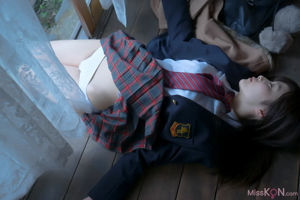 [JP] Megumi Aisaka (逢坂愛): Megu Ism メグ伊豆ム (586 photos)