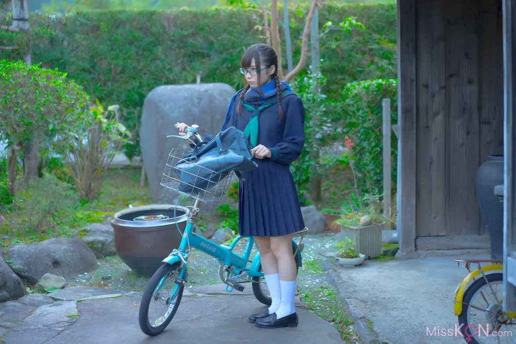 [JP] Megumi Aisaka (逢坂愛): Megu Ism メグ伊豆ム (586 photos)