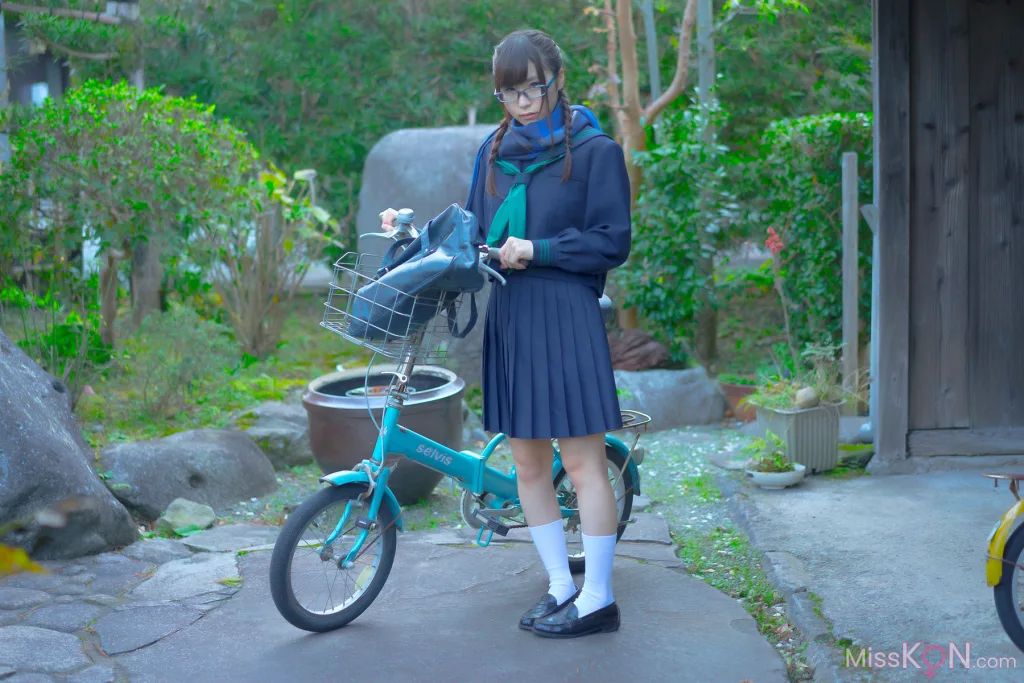 [JP] Megumi Aisaka (逢坂愛): Megu Ism メグ伊豆ム (586 photos)