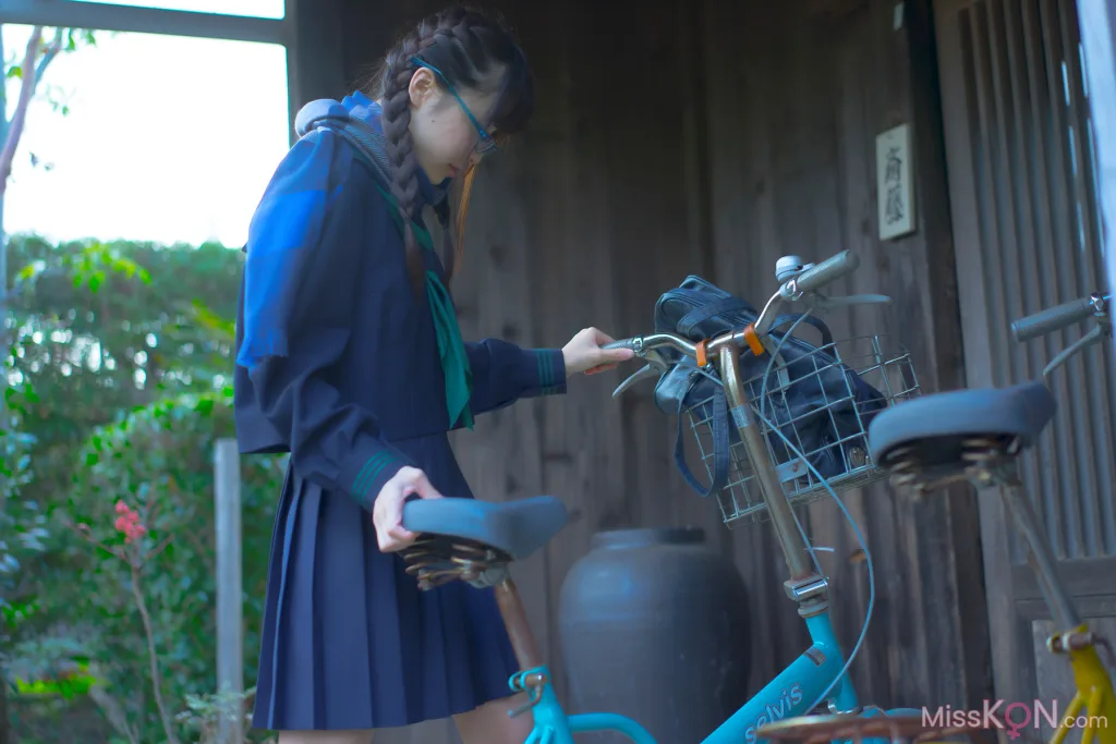 [JP] Megumi Aisaka (逢坂愛): Megu Ism メグ伊豆ム (586 photos)