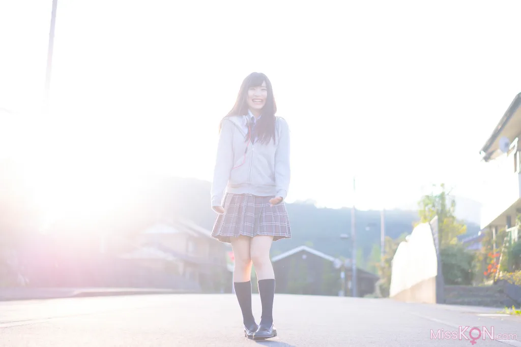 [JP] Megumi Aisaka (逢坂愛): Megu Ism メグ伊豆ム (586 photos)
