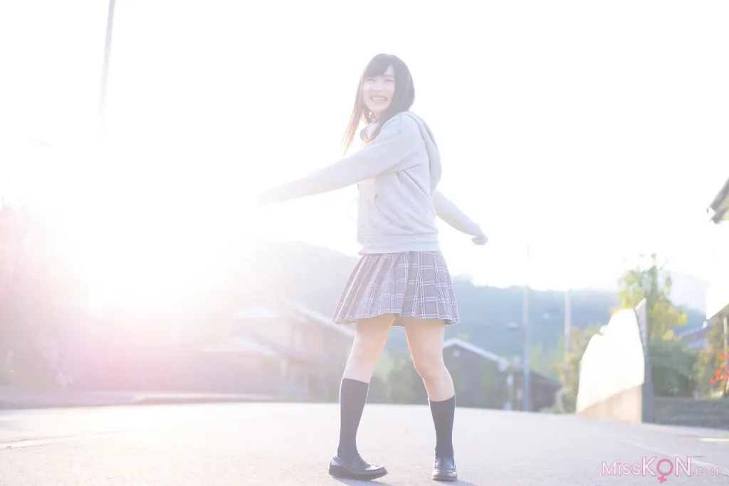 [JP] Megumi Aisaka (逢坂愛): Megu Ism メグ伊豆ム (586 photos)