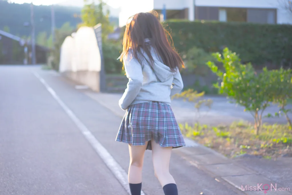 [JP] Megumi Aisaka (逢坂愛): Megu Ism メグ伊豆ム (586 photos)