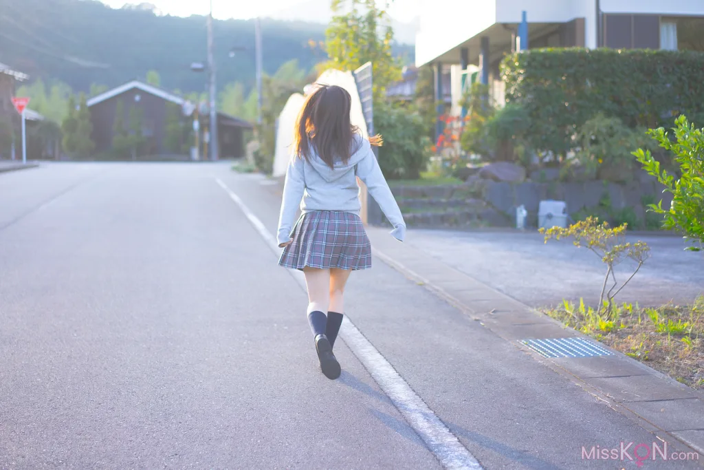 [JP] Megumi Aisaka (逢坂愛): Megu Ism メグ伊豆ム (586 photos)