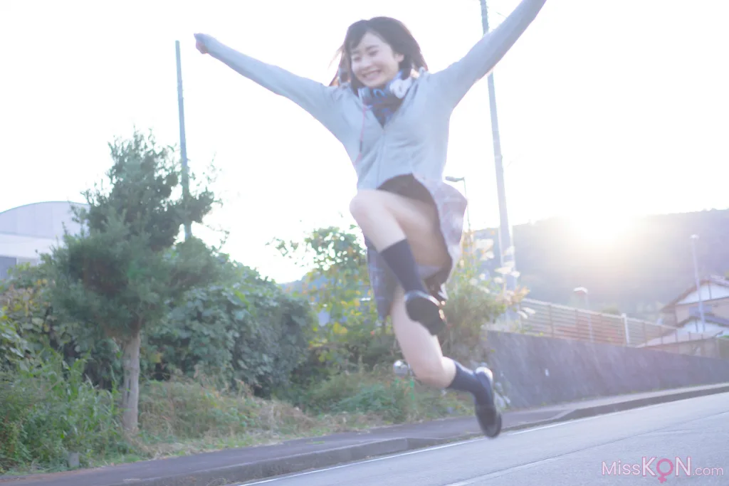 [JP] Megumi Aisaka (逢坂愛): Megu Ism メグ伊豆ム (586 photos)