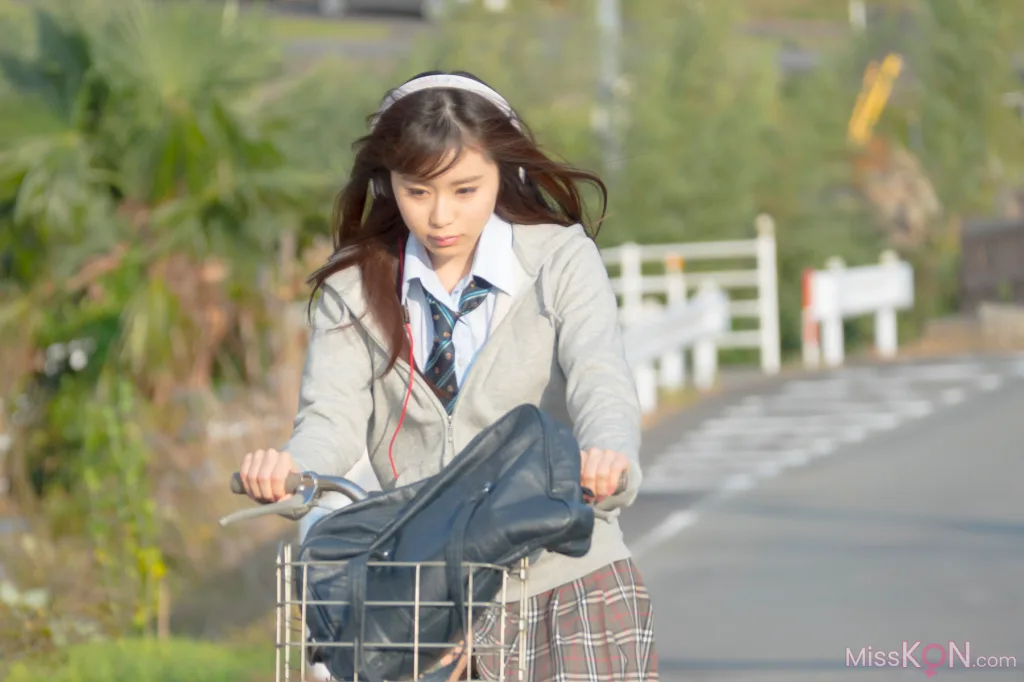 [JP] Megumi Aisaka (逢坂愛): Megu Ism メグ伊豆ム (586 photos)