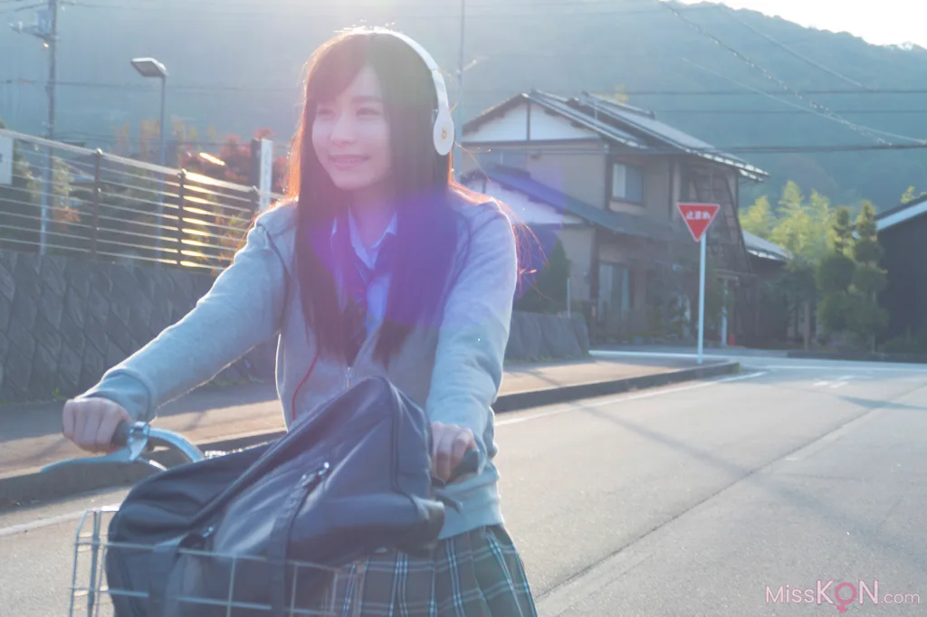 [JP] Megumi Aisaka (逢坂愛): Megu Ism メグ伊豆ム (586 photos)