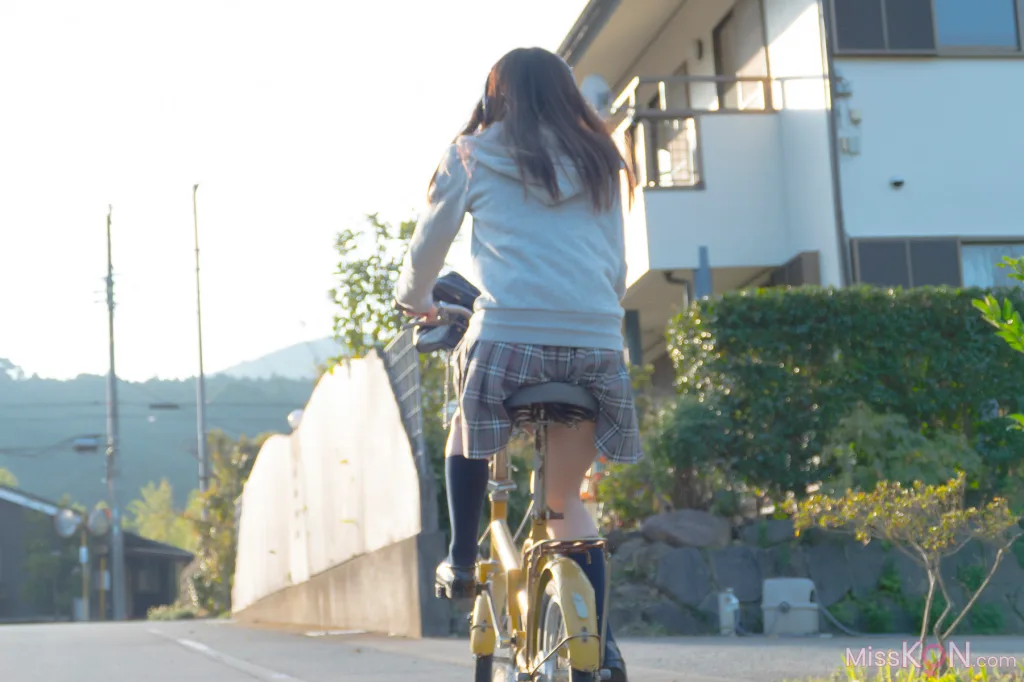 [JP] Megumi Aisaka (逢坂愛): Megu Ism メグ伊豆ム (586 photos)