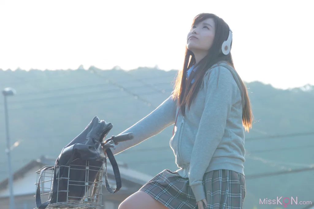 [JP] Megumi Aisaka (逢坂愛): Megu Ism メグ伊豆ム (586 photos)