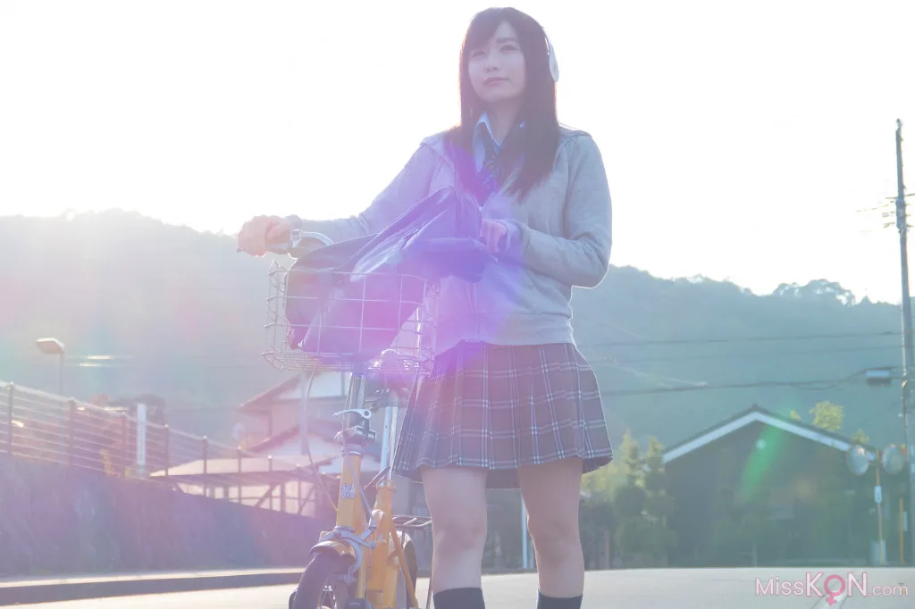 [JP] Megumi Aisaka (逢坂愛): Megu Ism メグ伊豆ム (586 photos)