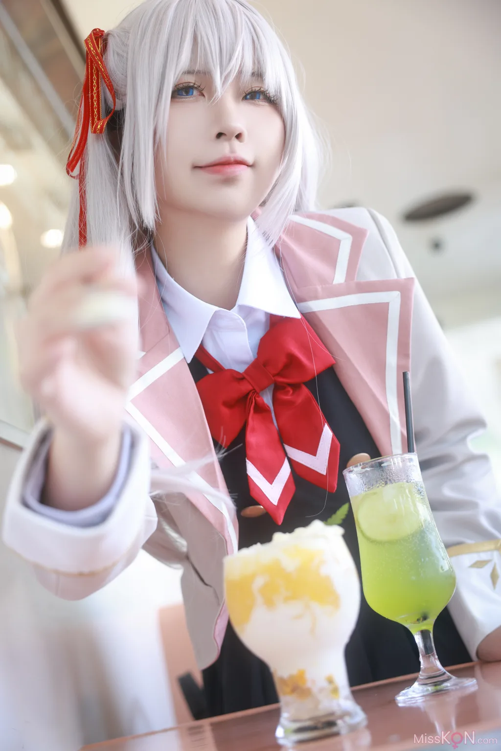 Coser@G44不会受伤: 艾莉同学 (30 photos)