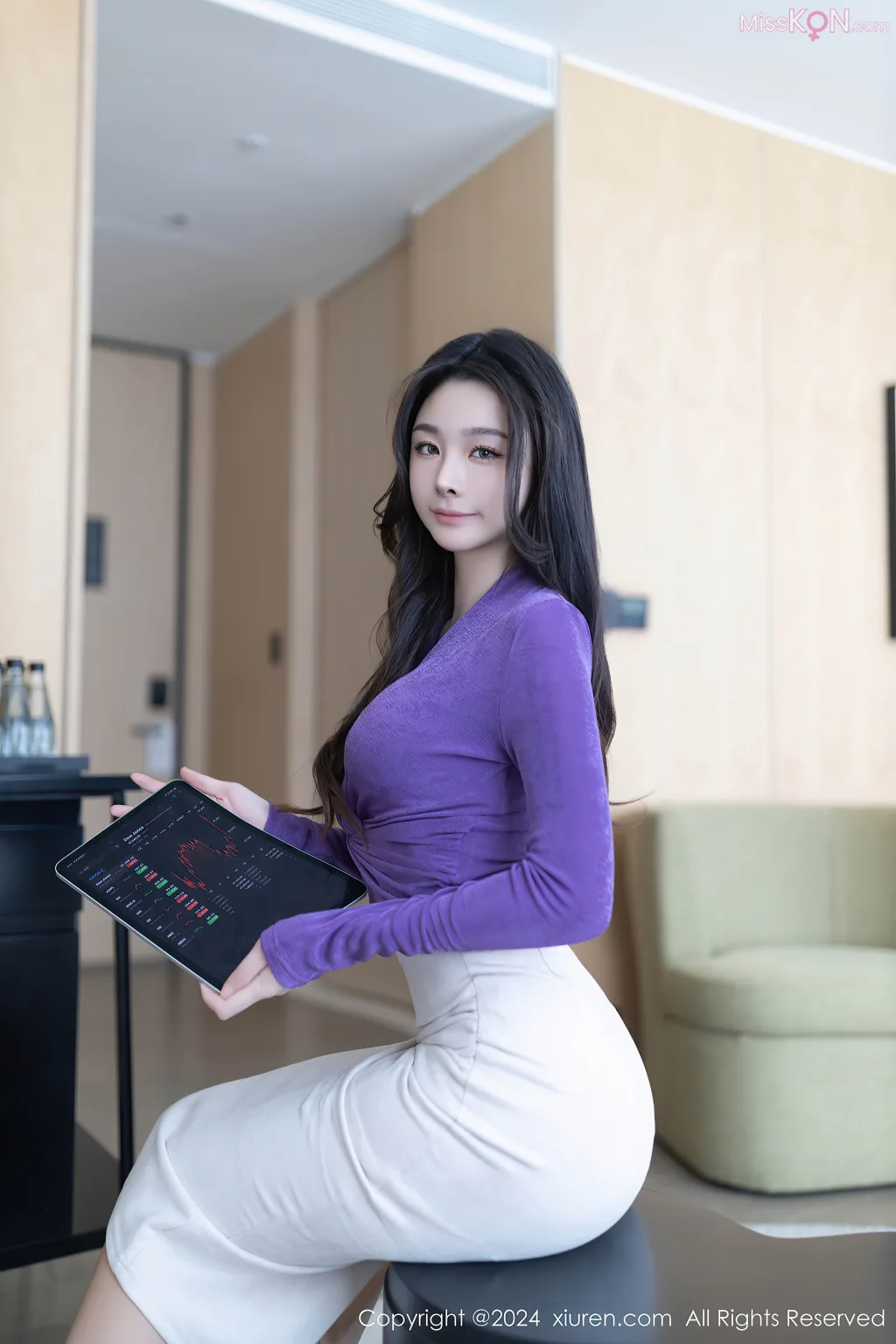XIUREN No.7976 – 7985 (810 photos)