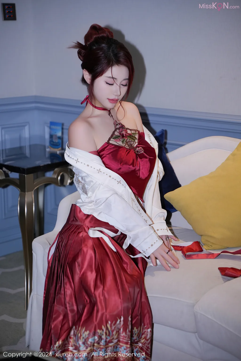 XIUREN No.7976 – 7985 (810 photos)
